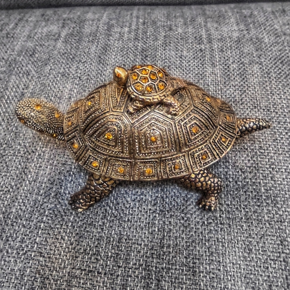 Gold-tone turtle & baby opens to reveal letter opener & magnifier